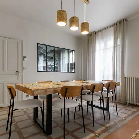 Grande Maison Republique - Maison Design Et Climatisee En Centre * Gannat