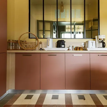 Grande Maison Republique - Maison Design Et Climatisee En Centre Gannat