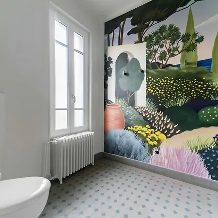 Semesterbostad Grande Maison Republique - Maison Design Et Climatisee En Centre Gannat
